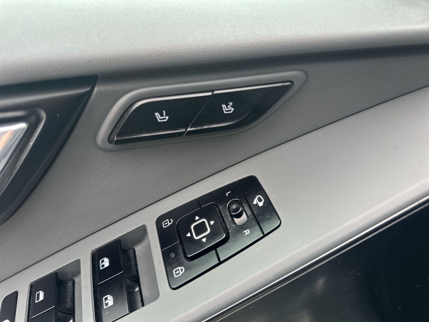 Fahrzeugabbildung Kia Niro EV Inspiration Wärmepumpe+ Navi+ Schiebedac