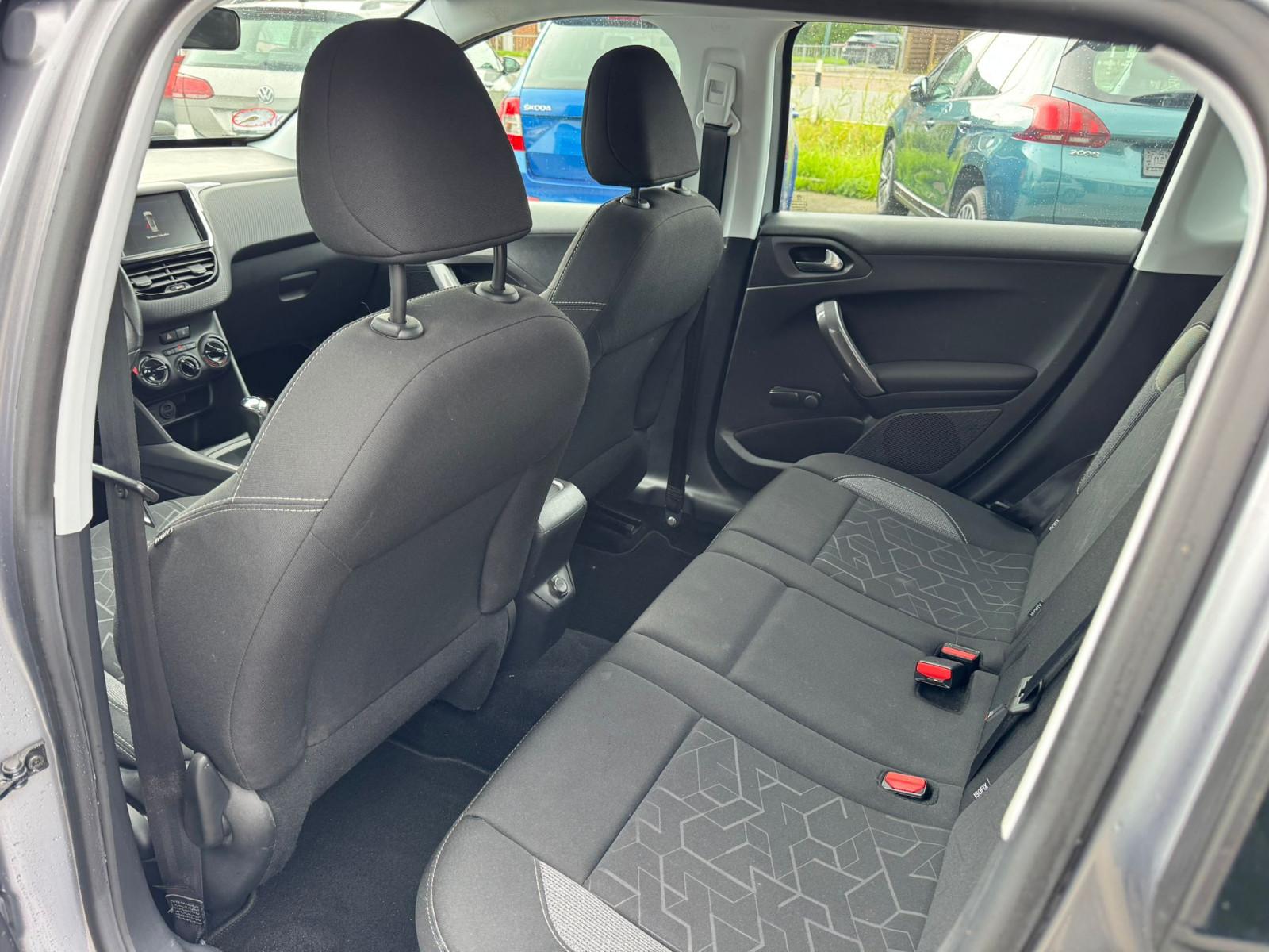 Peugeot 2008 Active AUTOMATIK/HU+SERVICE NEU/KLIMA/SH