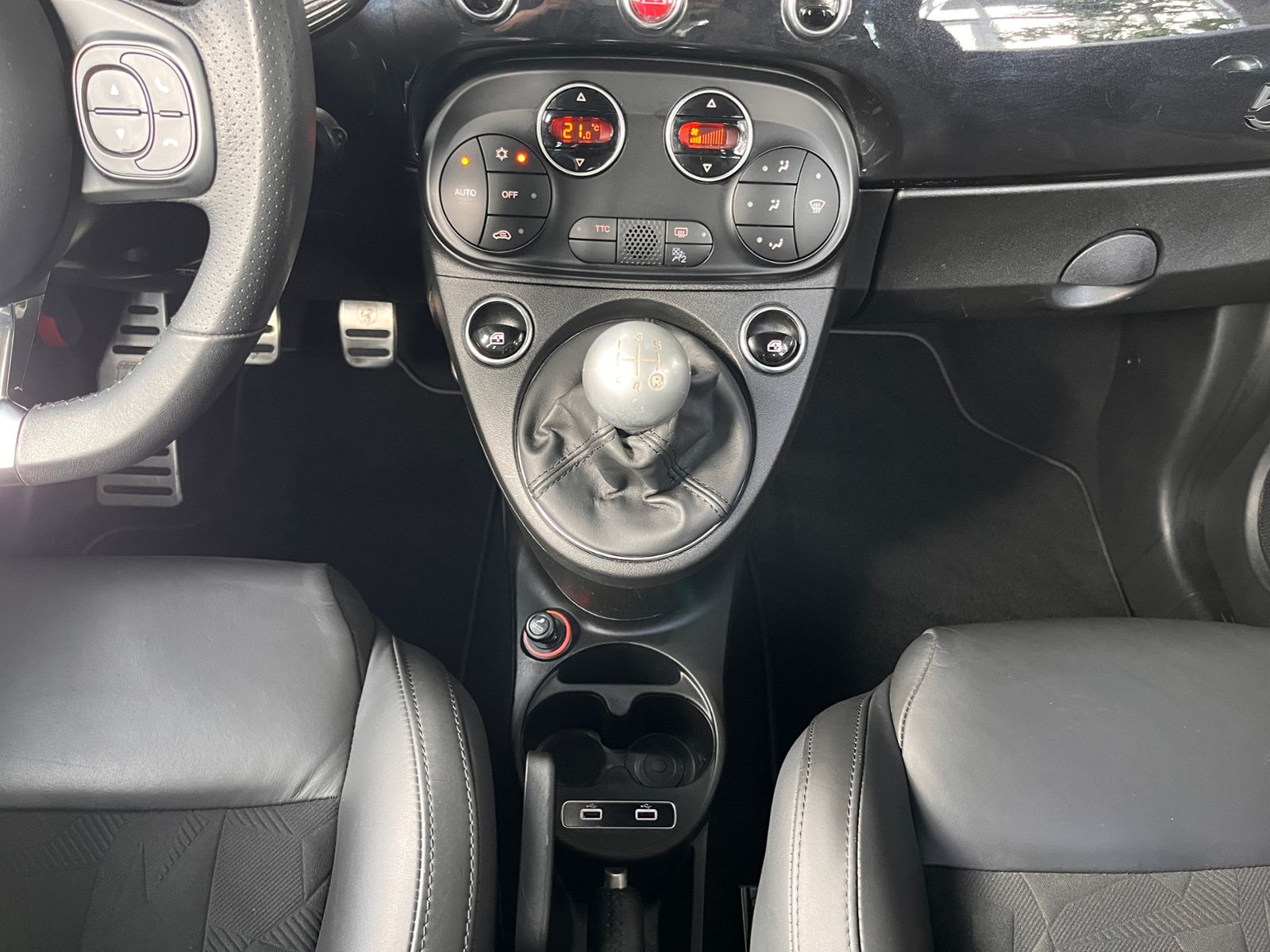 Fahrzeugabbildung Abarth 595C Scorpioneoro BEATS NAVI ALU