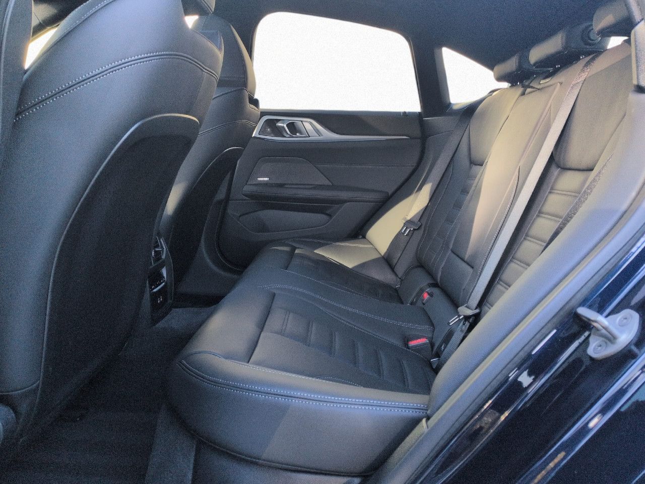 BMW i4 - Bild 13