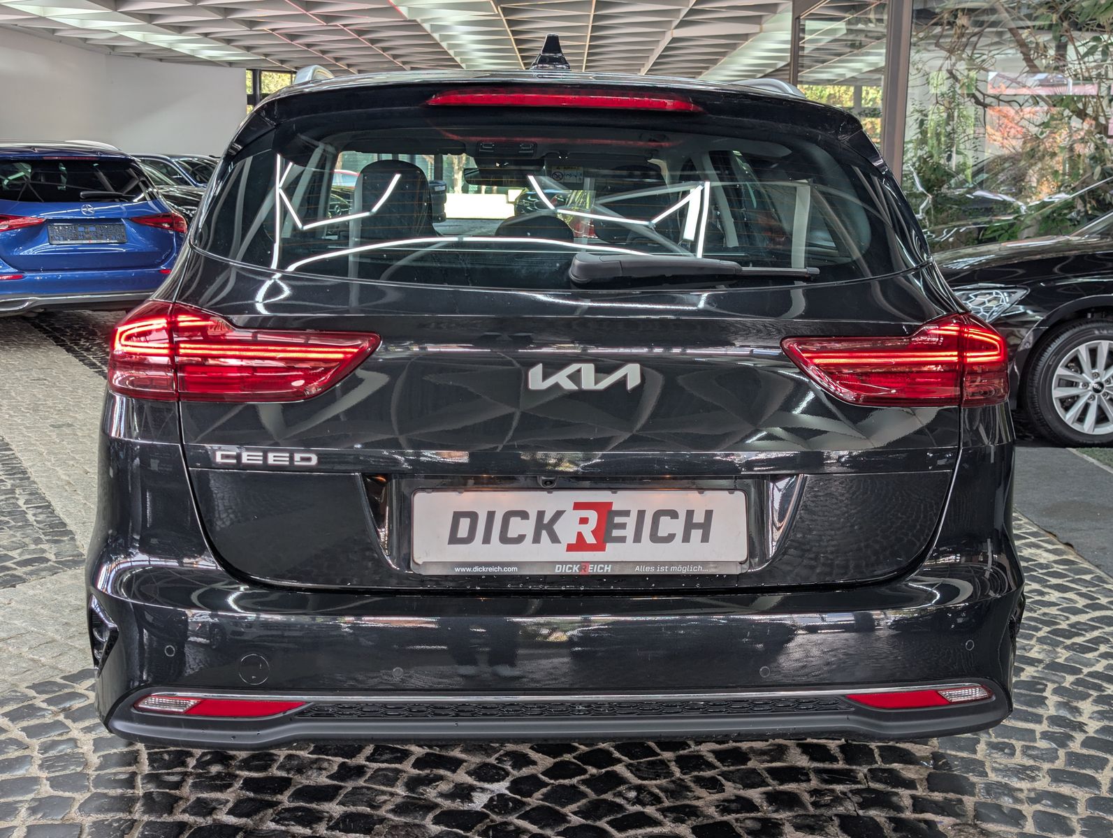 Fahrzeugabbildung Kia cee'd Sportswagon 1.5 DCT Spirit ACC*JBL*KAM*7J
