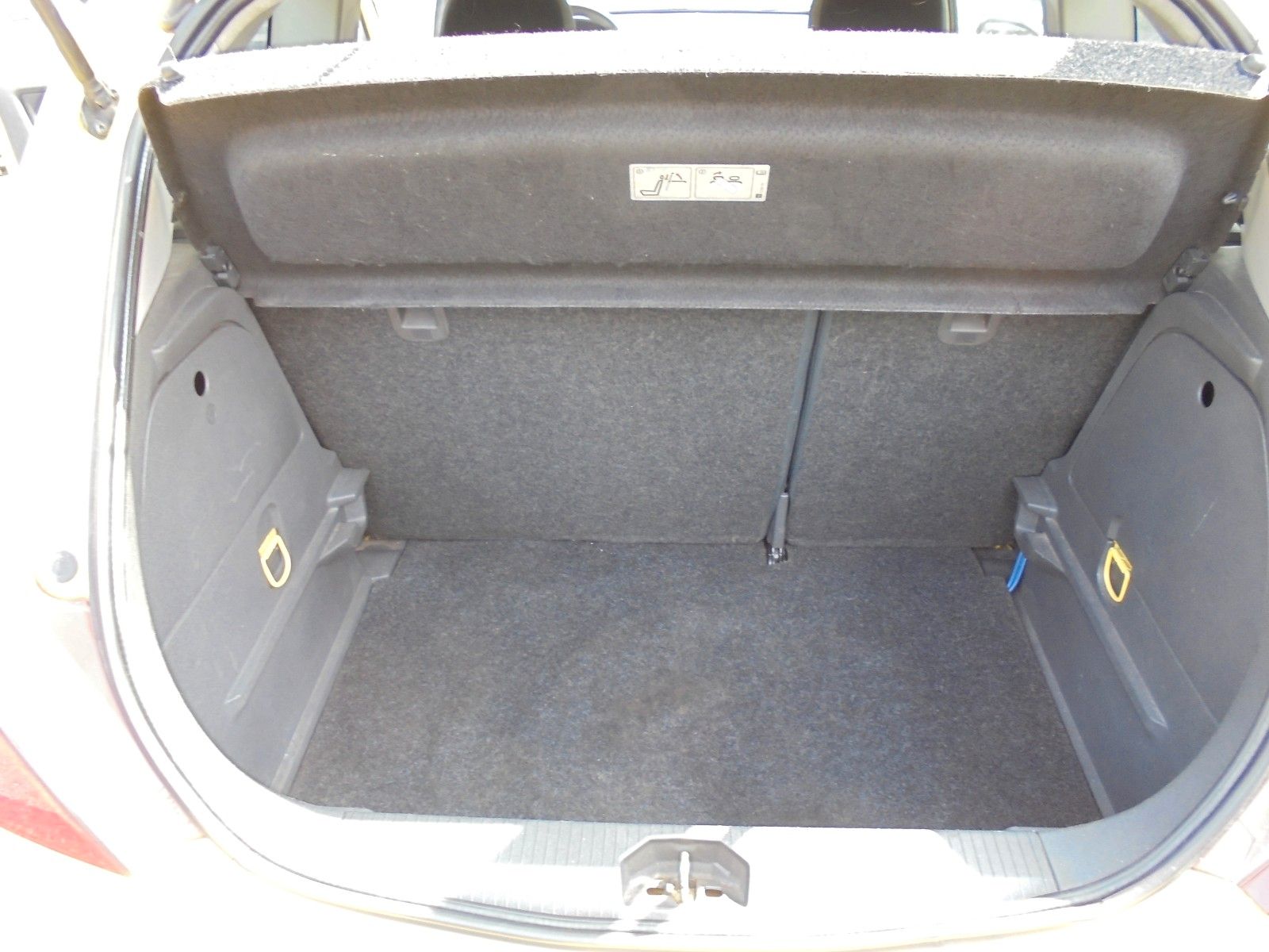Fahrzeugabbildung Opel Corsa D 1.2 Edition Klima/Parktronik/