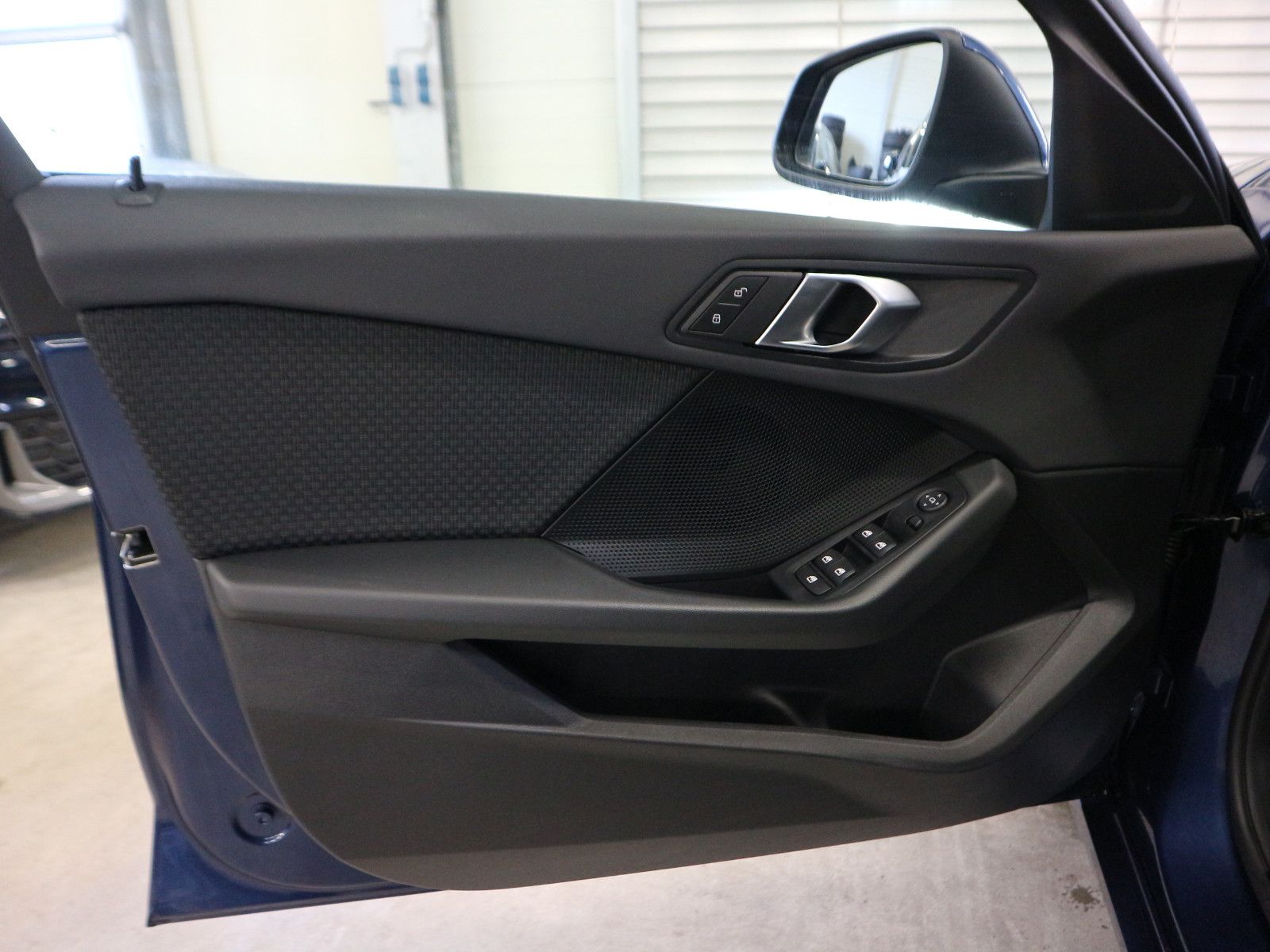 Fahrzeugabbildung BMW 118 i Advantage DAB GRA LED Nav PDC Live-Cockpit