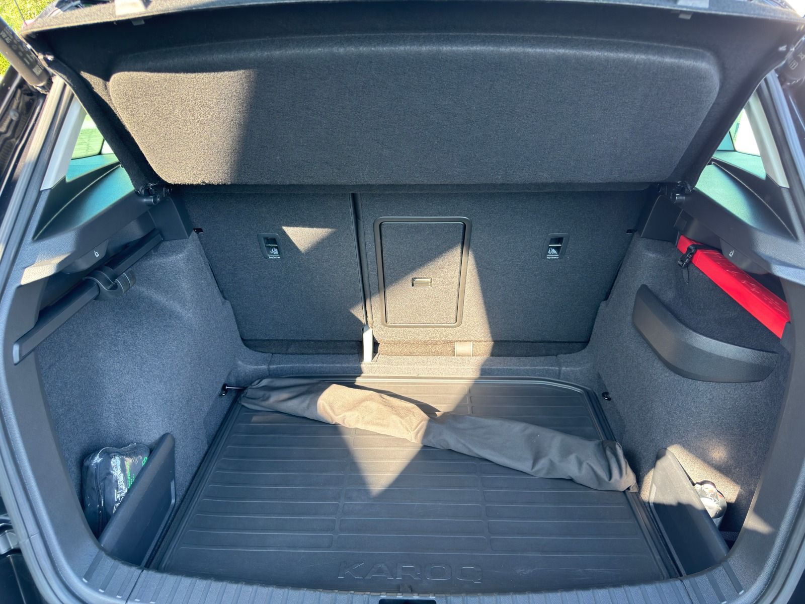 Fahrzeugabbildung SKODA Karoq 1.5 TSI DSG*AHK*RFK*ACC*eHeck