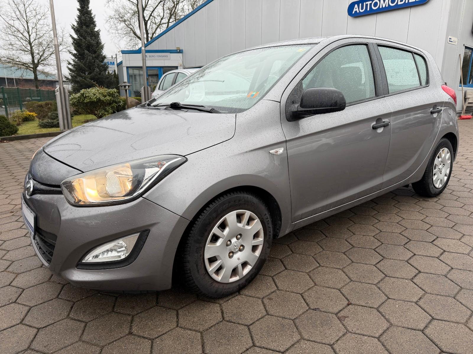 Hyundai i20 Trend Klima HU/AU Neu 8-Fach bereift