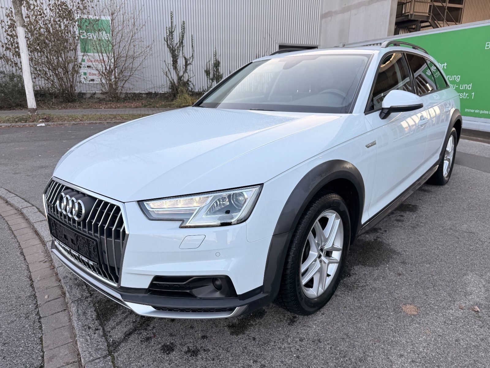 AUDI A4 Allroad Pano* LED* Virtual Cockpi* AHK* SHZ*