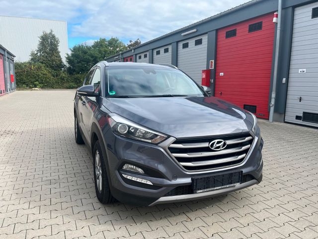 Hyundai Tucson Intro Edition 4WD 1Hand