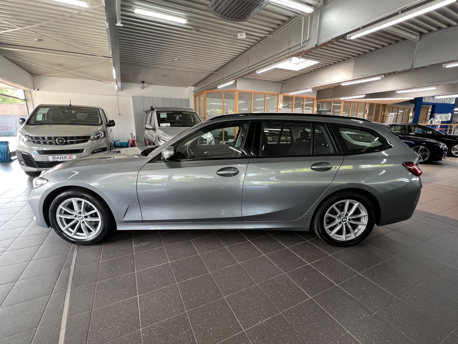 BMW 318 d Touring Driving Assistant+Curved+LED+BLCP foto 6