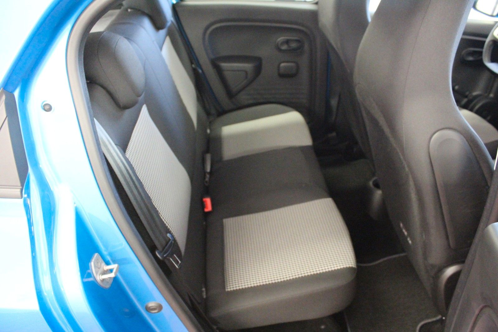 Fahrzeugabbildung Renault Twingo  SCe70  *Klima *Ganzjahresreifen