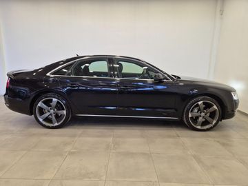 Audi A8 - 6