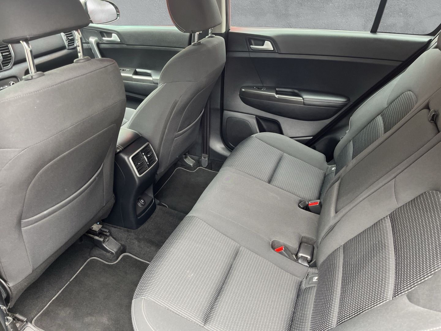 Fahrzeugabbildung Kia Sportage Vision 2WD 1.6 GDI