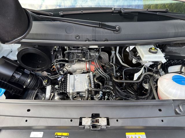 Crafter PLUS 35 2.0 TDI L3H2 FWD