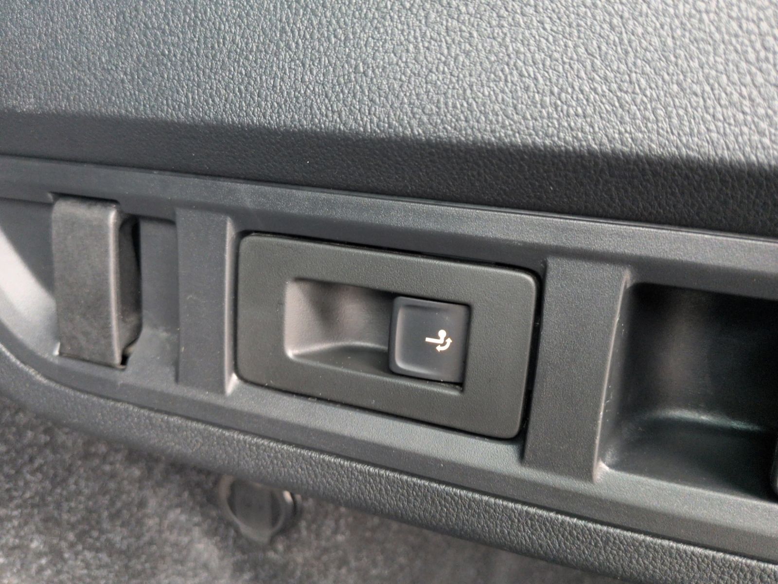 Octavia IV Combi 1.5TSI DSG Tour LED+NAV+AHK+SHZ