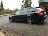 Skoda Octavia 2.0 TDI DSG RS Combi RS - Skoda Octavia von privat