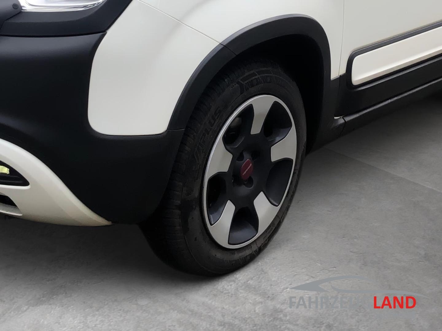 Fiat Panda City Cross Klimaautomatik Einparkhilfe hin