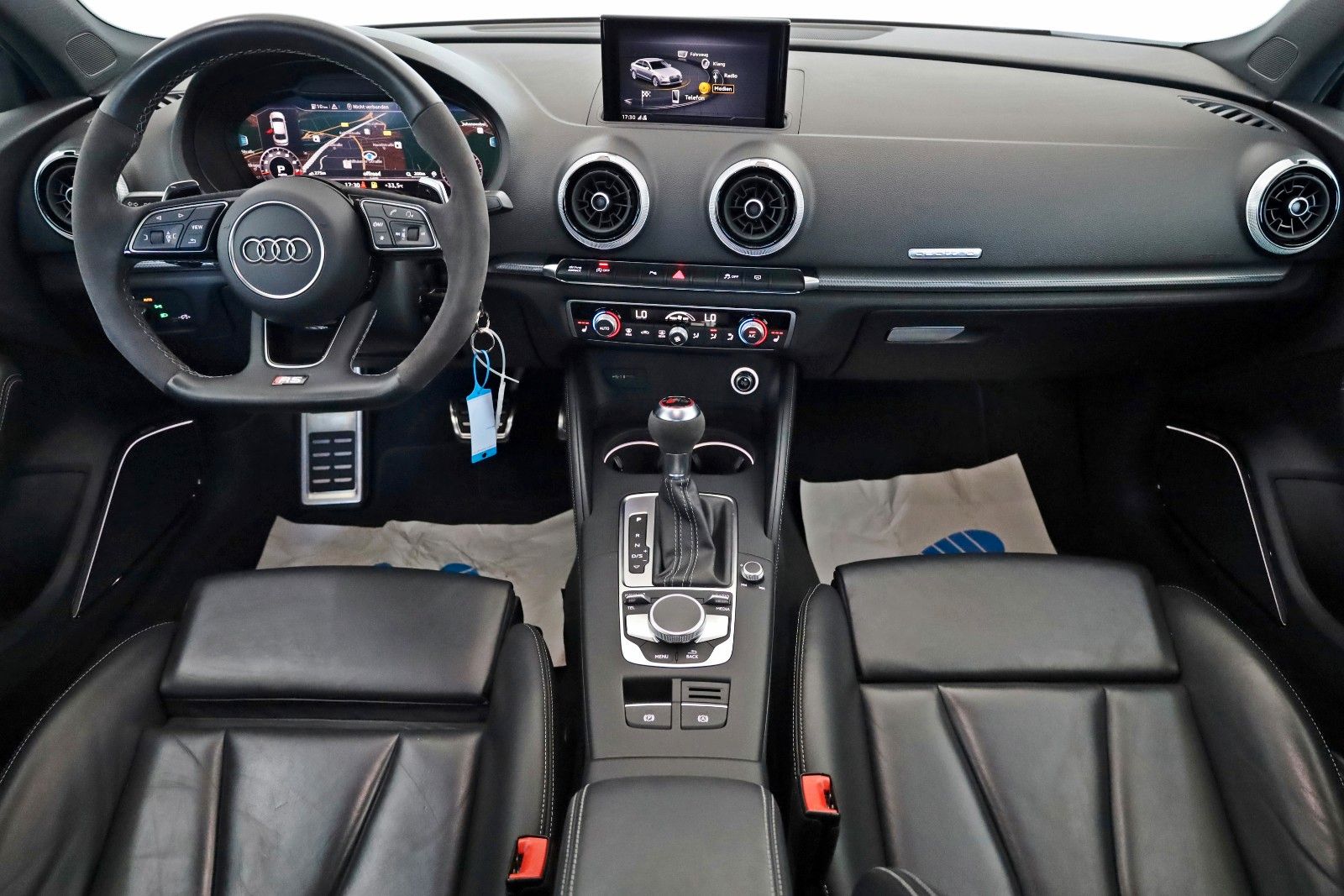 Fahrzeugabbildung Audi RS3 Lim. 2.5TFSI quattro RS-Sitze,PanDach,Bang&O