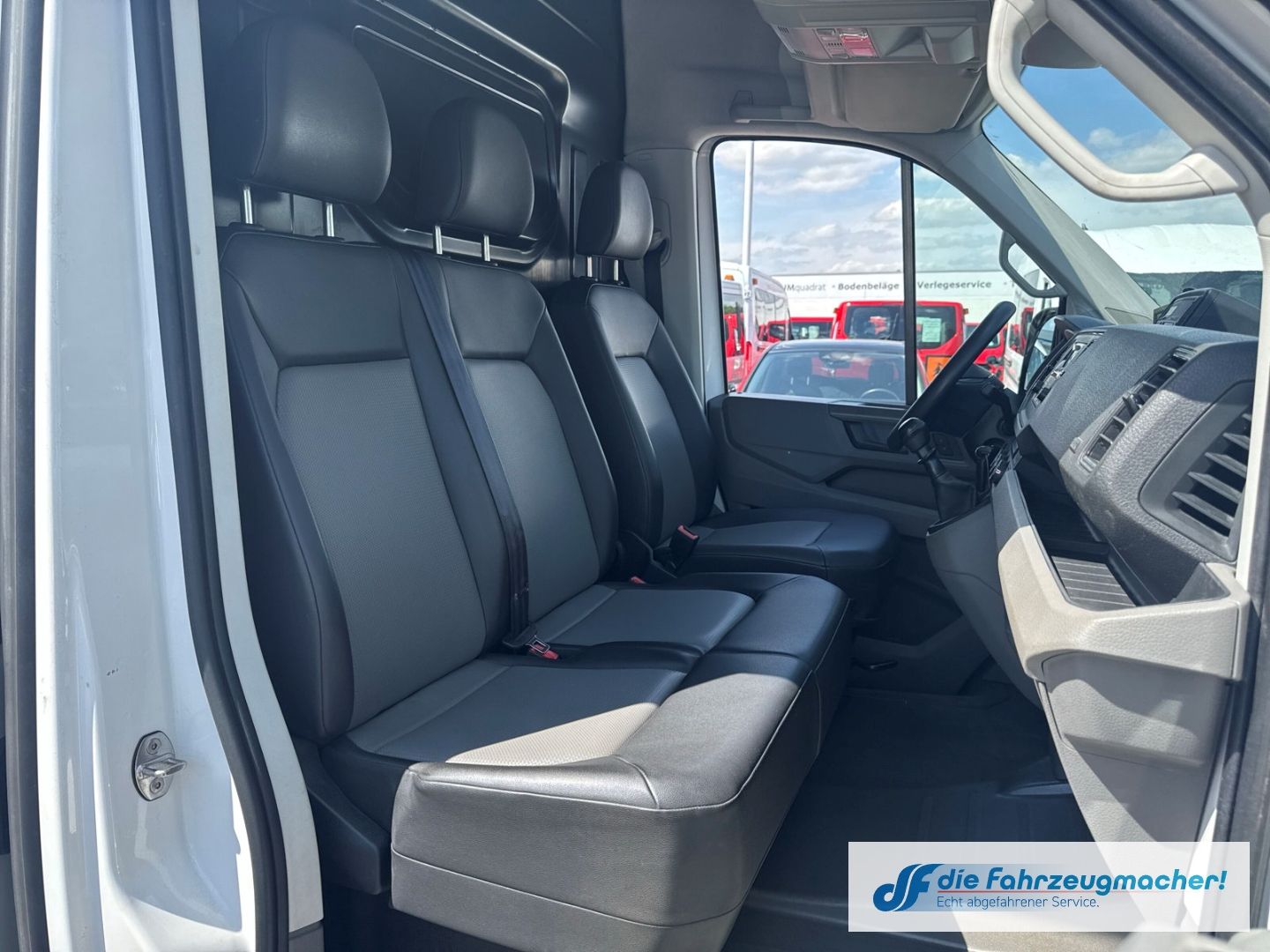 Fahrzeugabbildung Volkswagen Crafter Kasten MAXI 50 lang Hoch 5t-3,5tmög. AHK
