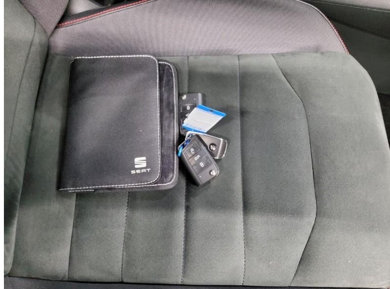 Fahrzeugabbildung SEAT Ateca 2.0 TSI FR 4Drive DSG STANDHZG PANO 1.HAND