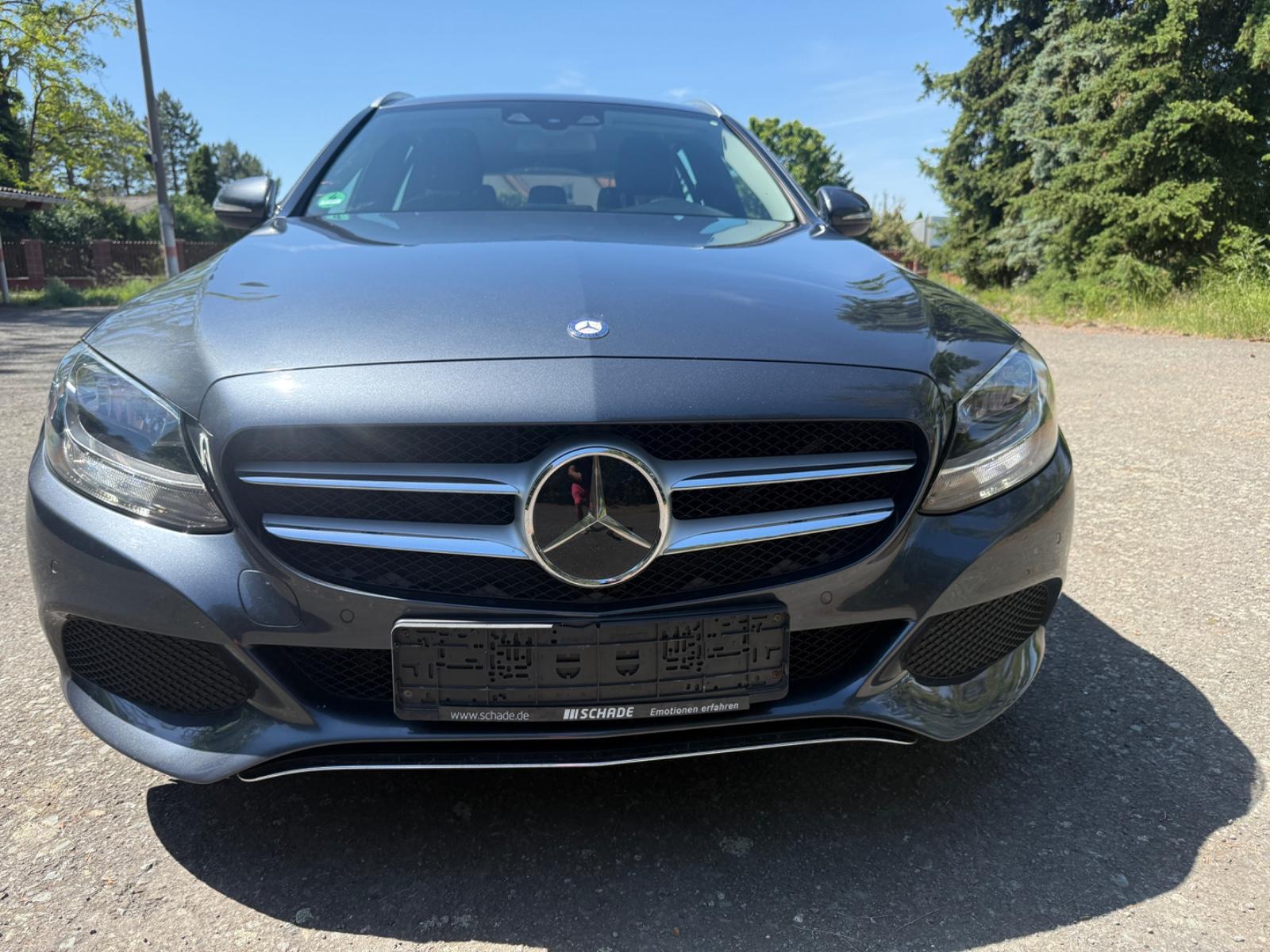Mercedes-Benz C 180 C T-Modell C 180 CGI T Distronic Plus AHK