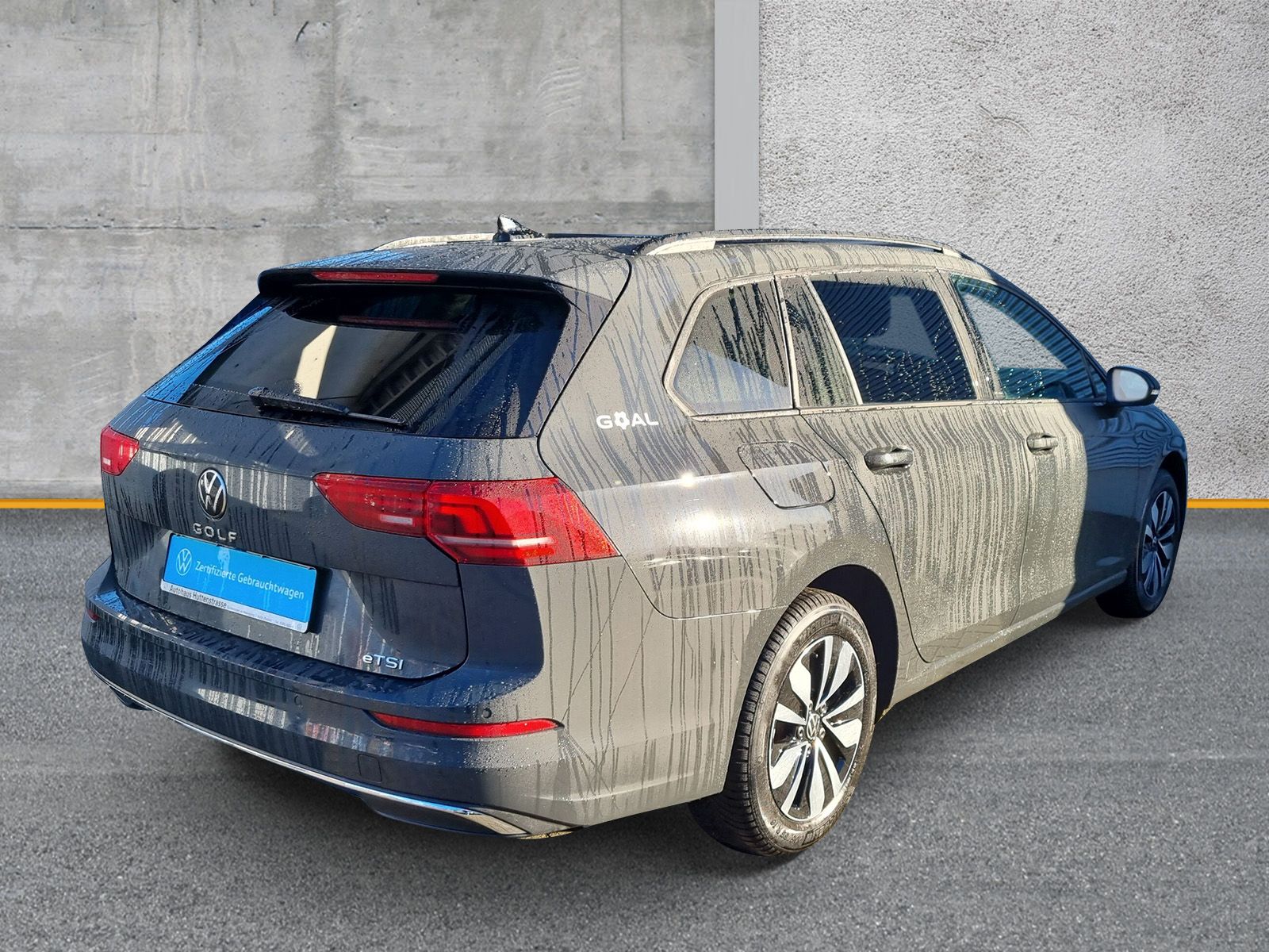 Fahrzeugabbildung Volkswagen Golf VIII Variant 1.5 eTSI DSG Goal PANO AHK