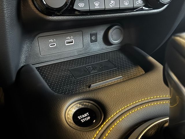 Fahrzeugabbildung Nissan Juke 1.6 Hybrid N-Sport*TechoPack*19Zoll*MJ25