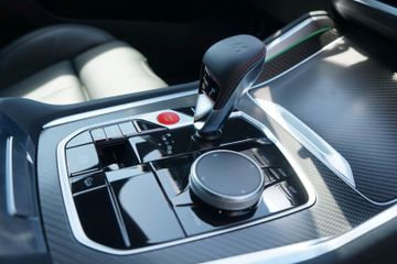 Fahrzeugabbildung BMW XM 653 PS *Night Gold*B&W*NETTO EXPORT