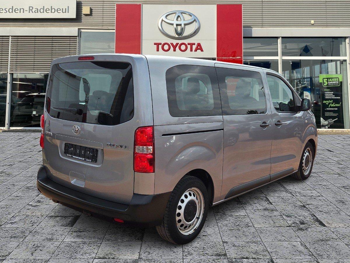 Toyota Proace Kombi 1.5 D L1 Comfort Navi PDC hinten