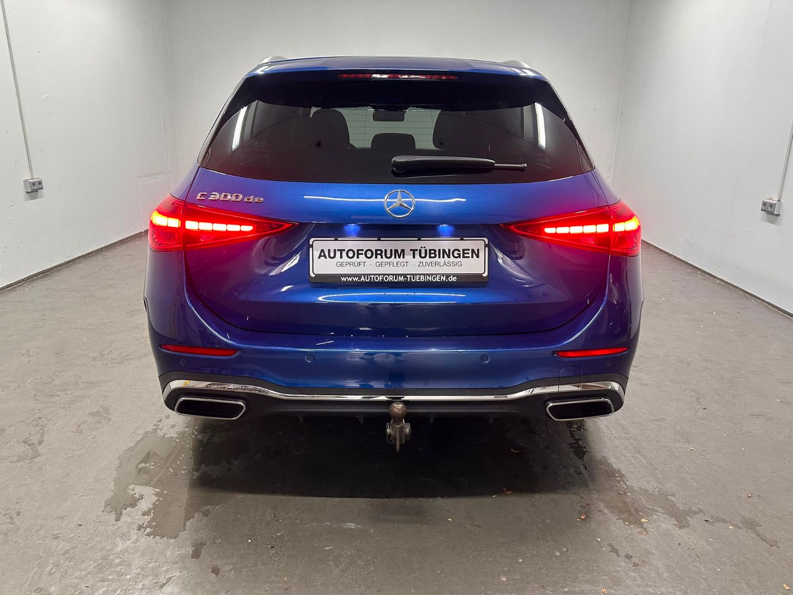 Fahrzeugabbildung Mercedes-Benz C 300 de T *AMG-LINE*MASSAGE*AHK*360*KEYGO*PANO