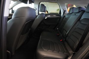 Volkswagen Touareg - 9