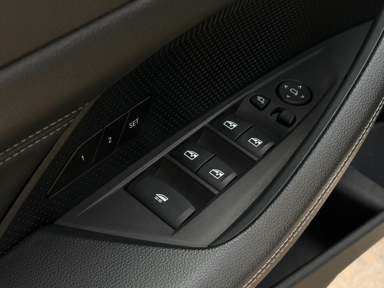 Fahrzeugabbildung BMW 420i Cabrio Aut. Memory Leder CAM HiFi AHK