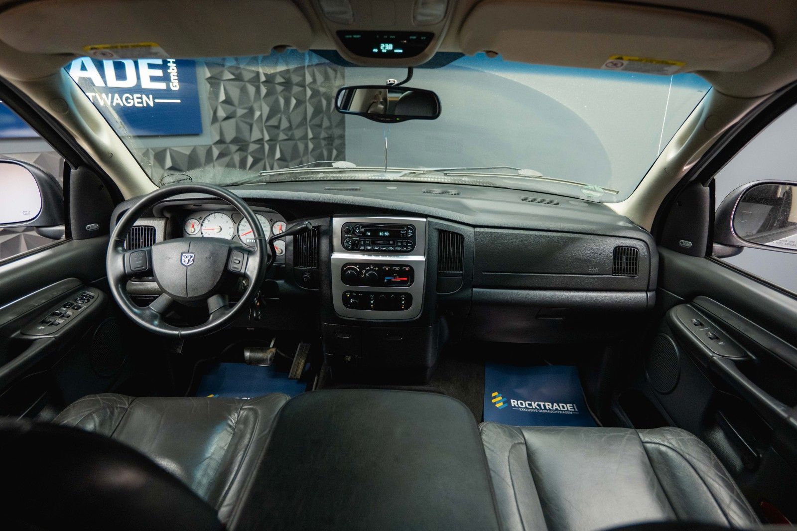 Fahrzeugabbildung Dodge RAM 5.7 V8 HEMI 4x4 OFFROAD MONSTERTRUCK LONGBED