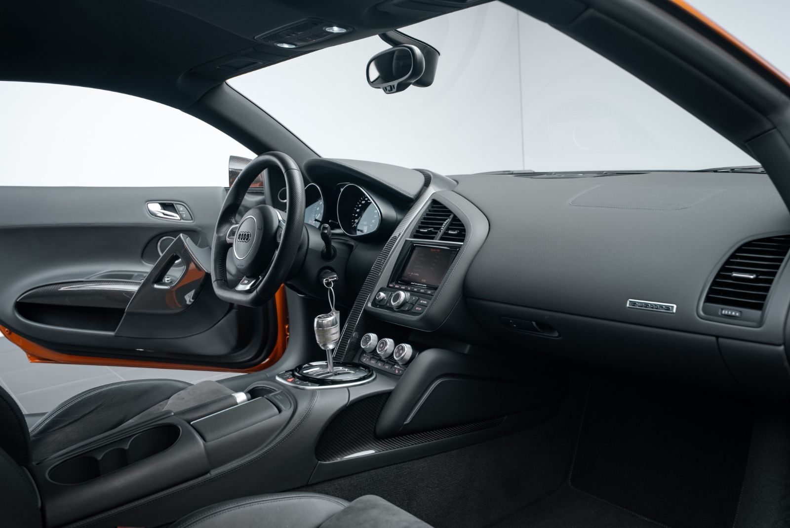 Fahrzeugabbildung Audi R8 Coupé HANDSCHALTUNG/B&O/CAM