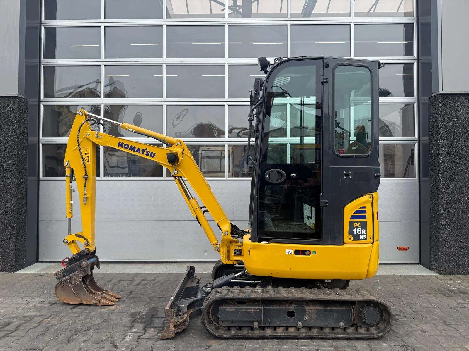 Komatsu PC16R-3HS
