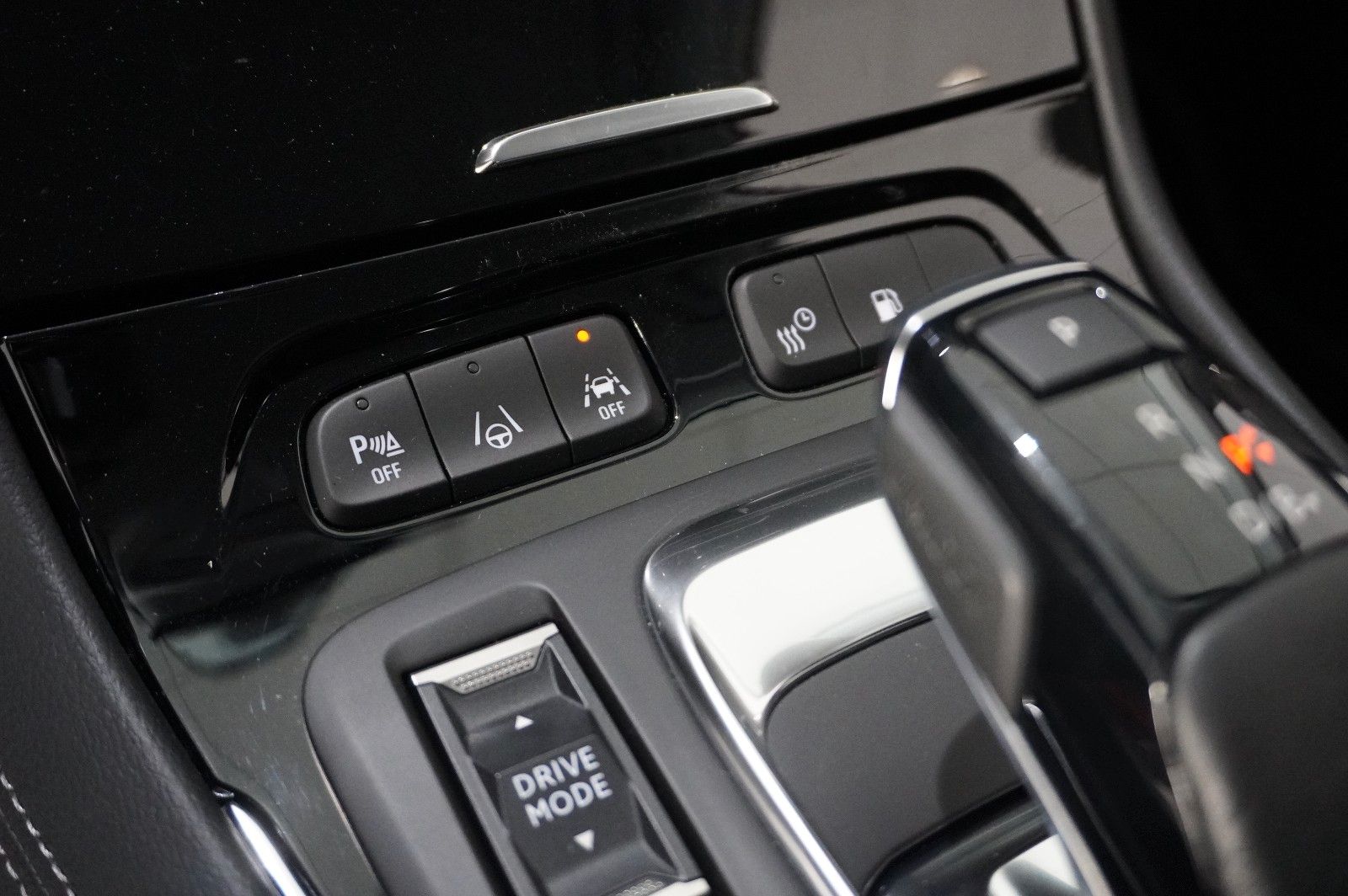 Fahrzeugabbildung Opel Grandland (X) ULTIMATE 4HYBRID NAVI/LED/360°/AHK