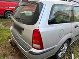 Ford Focus Kombi Benziner - Ford Focus aus 2004: Kombi