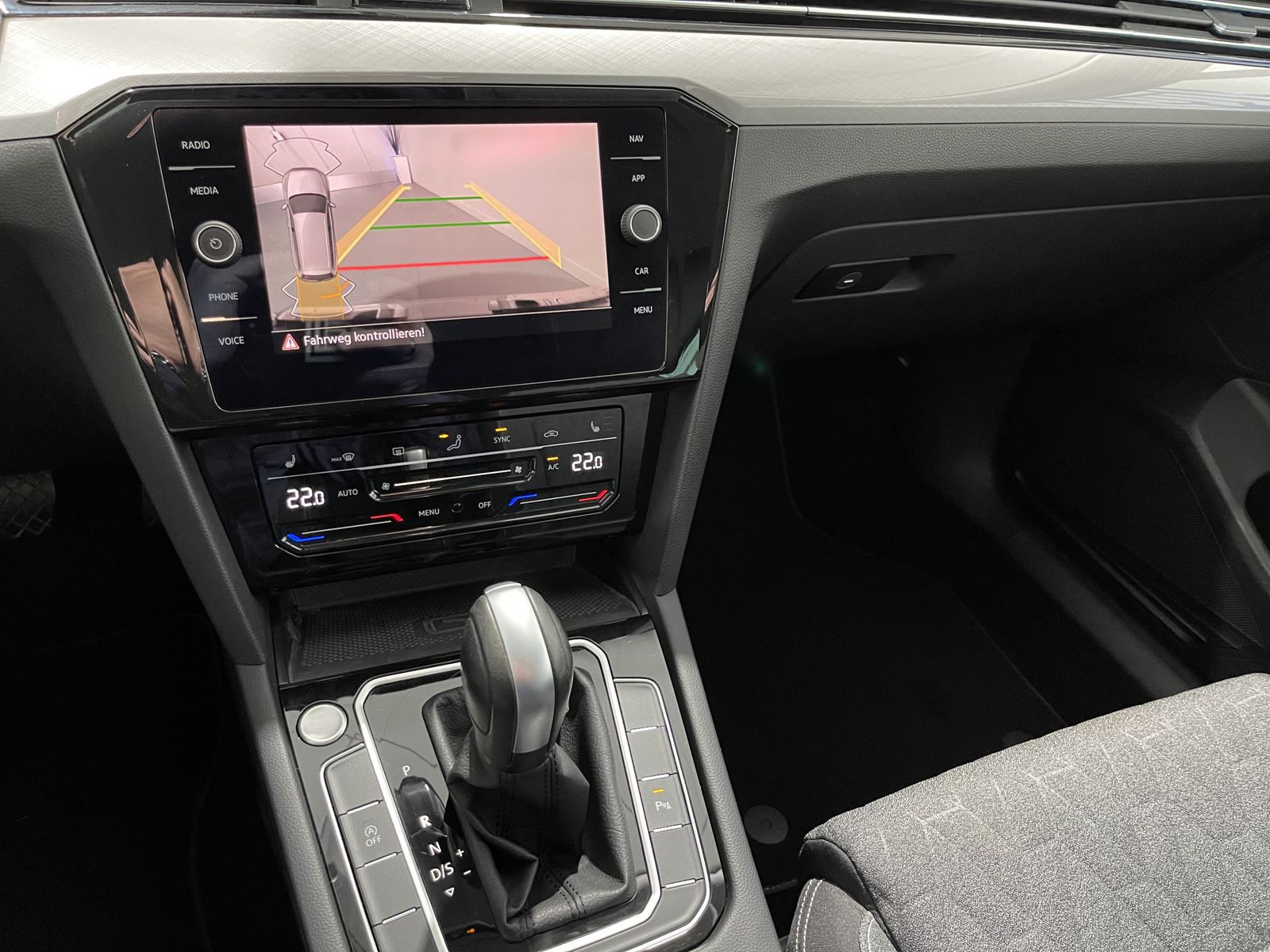 Fahrzeugabbildung Volkswagen Passat Variant 1.5 TSI*Business*Cam*LED*ACC*Spur