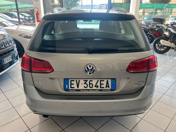 Volkswagen Golf - 5