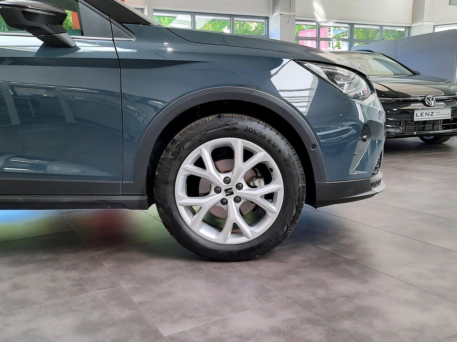 Fahrzeugabbildung SEAT Arona FR TSI DSG *Cam*PDC*LED*Sitzhzg*ACC*AppC*