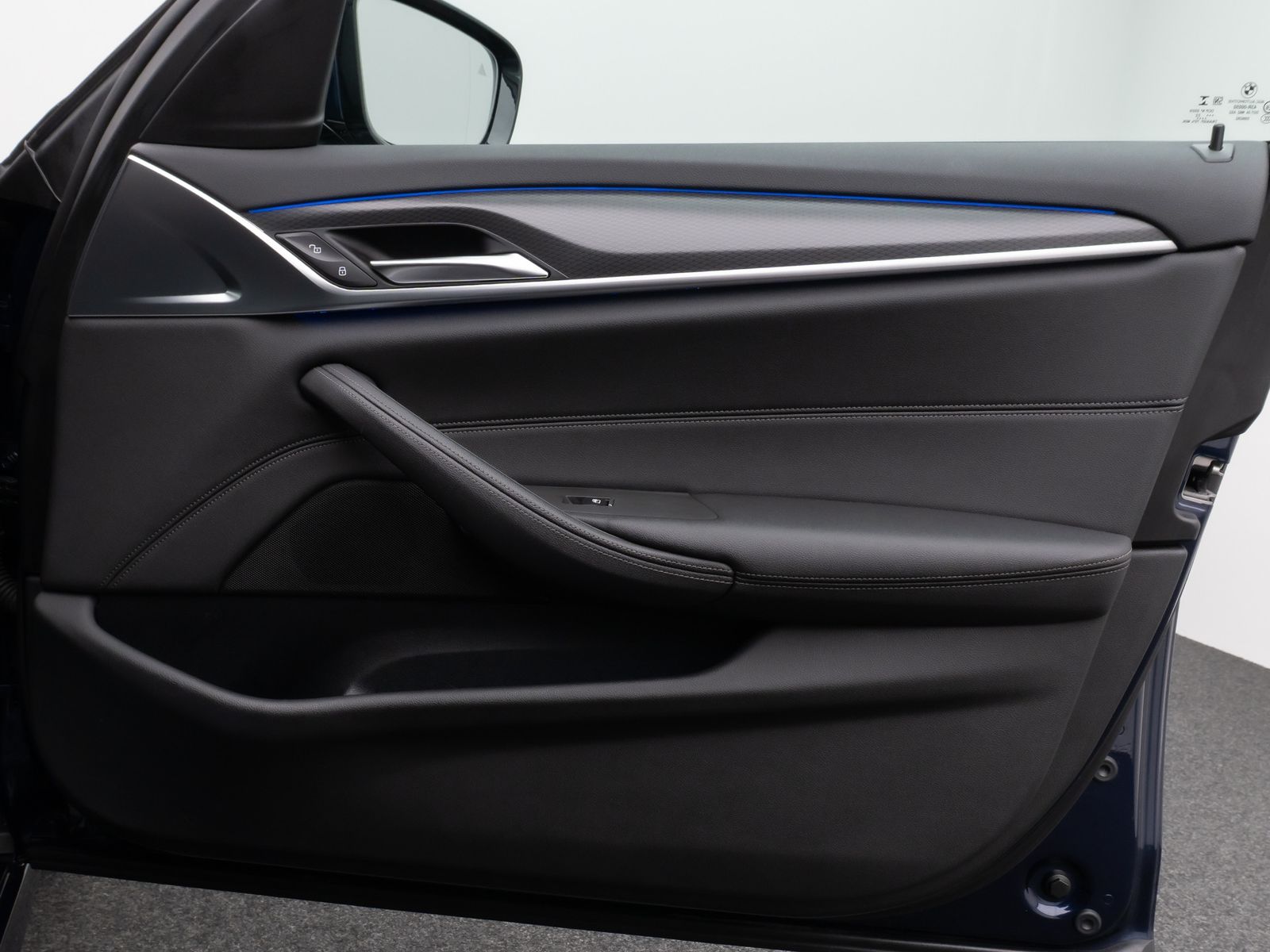 Fahrzeugabbildung BMW 530d M Sport Laser HUD DAB Komfort Alarm 18Zoll