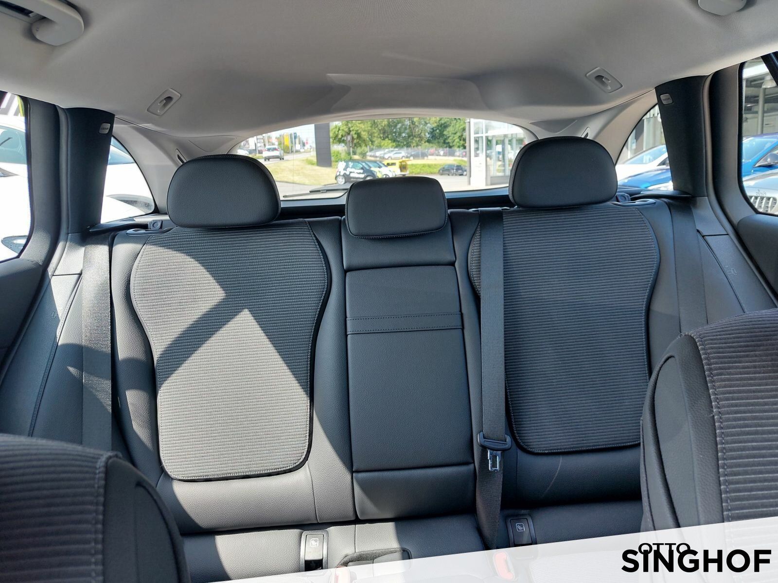 Fahrzeugabbildung Mercedes-Benz C 200 T Avantgarde +Rü Kam+LED+Ambiente+el.Heck+