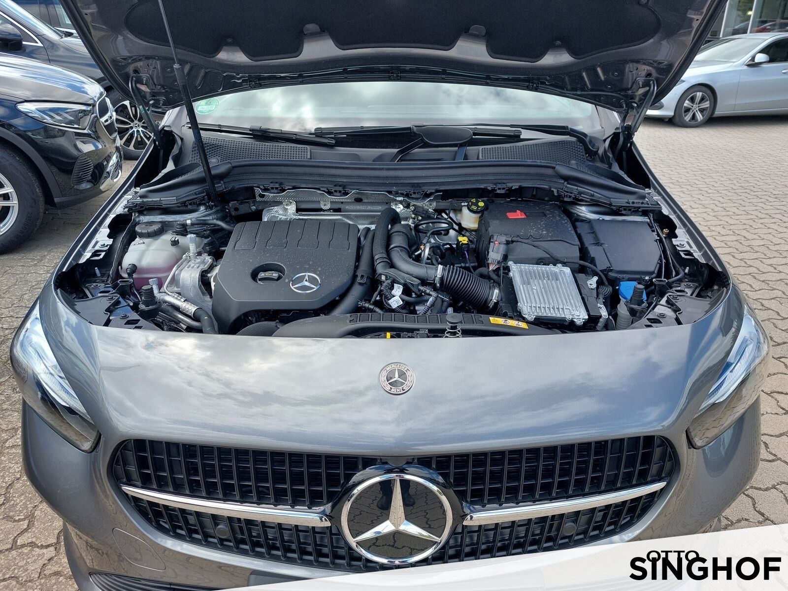Fahrzeugabbildung Mercedes-Benz B 200 Progressive +Night+Pano+Distronic+Rü Kam+