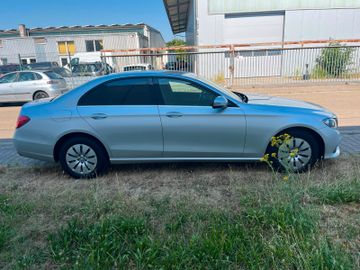 Mercedes E 220 - 8