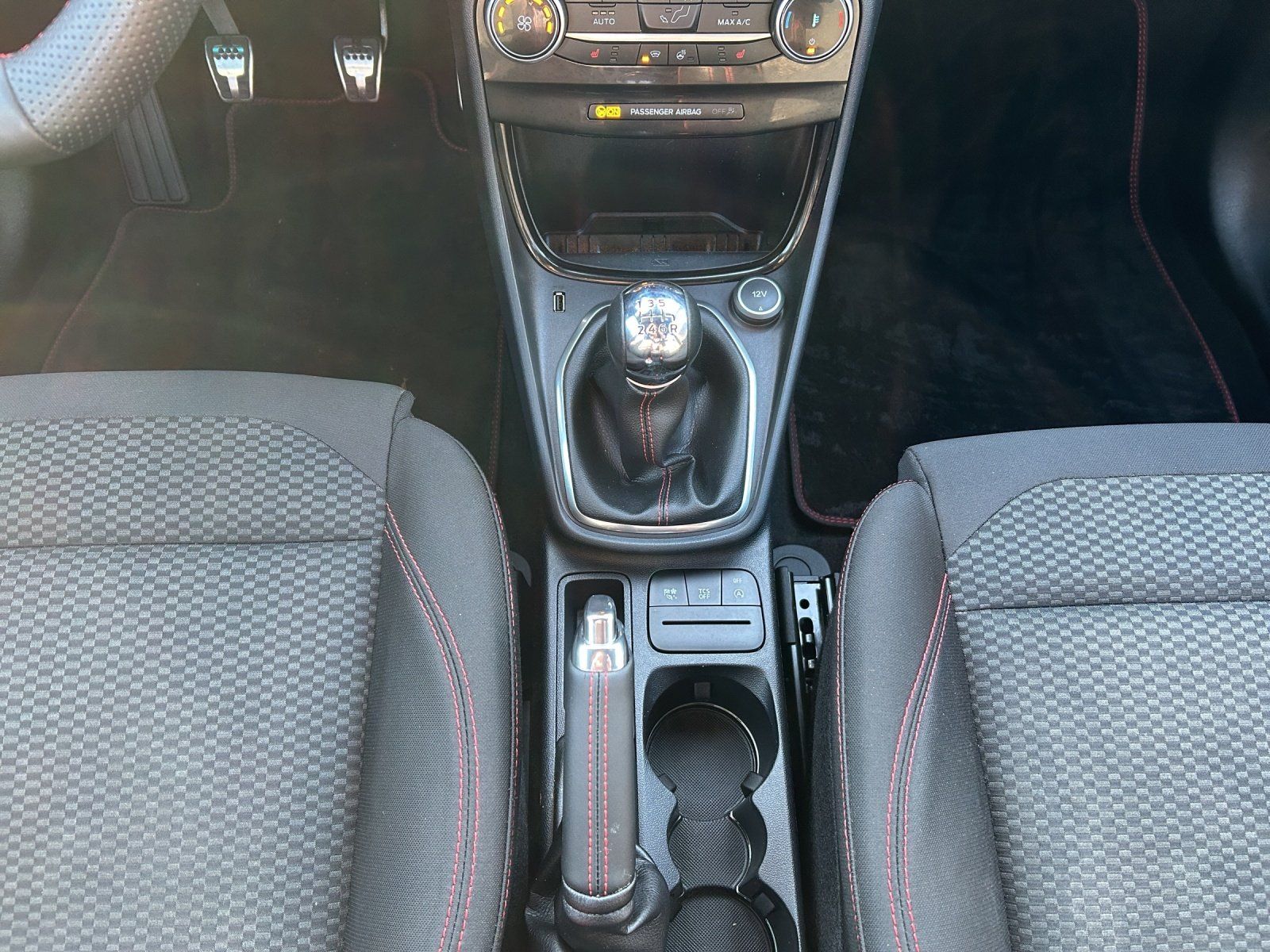 Fahrzeugabbildung Ford Puma 1.0 EcoBoost Mild Hybrid ST-Line