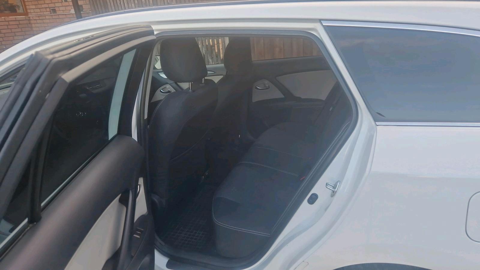 Toyota Avensis 2015 — photo 5