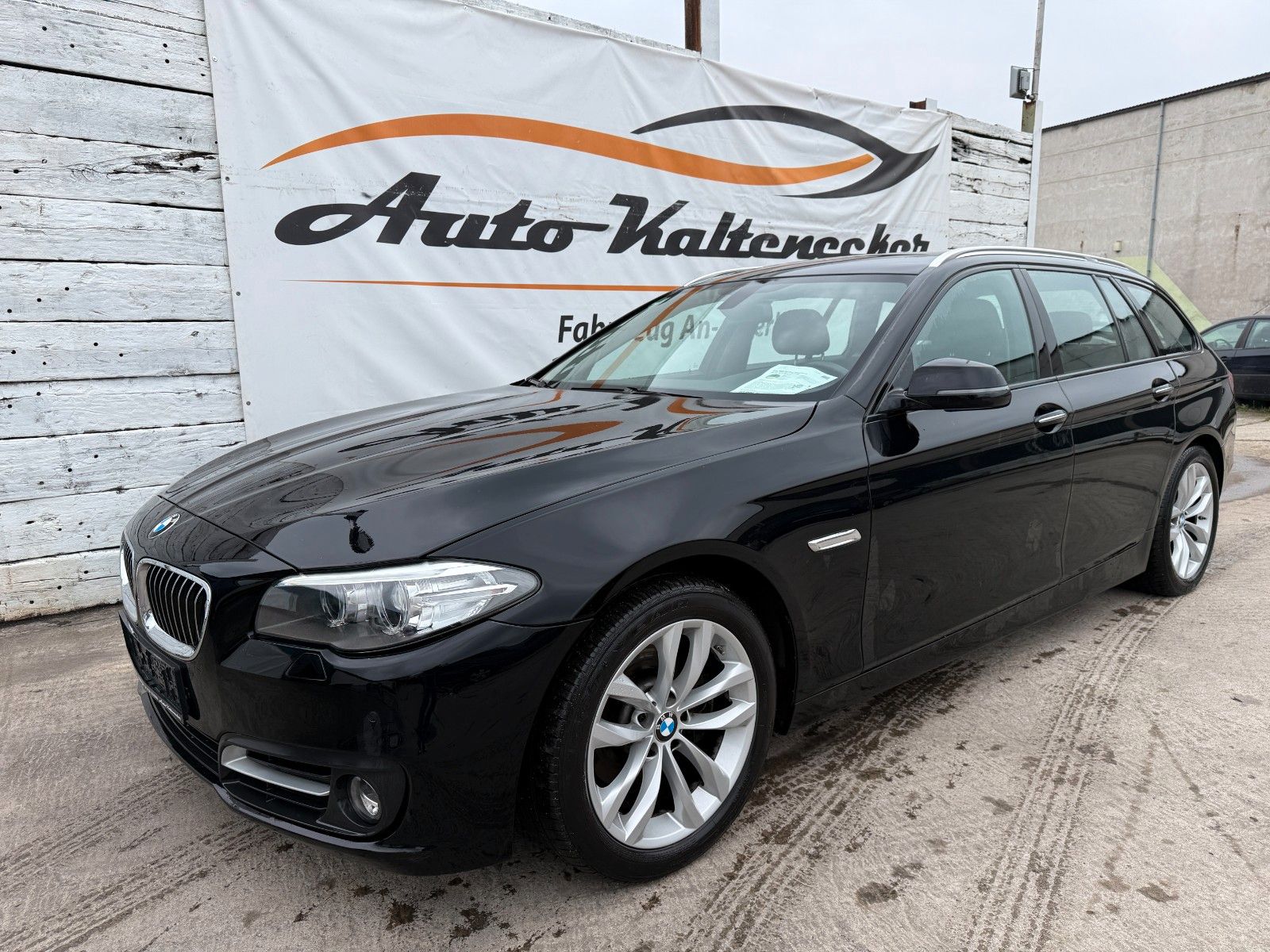 BMW 520d*8G Auto*StandHz*el.Heckk*AHK*190PS*PDC*M Le