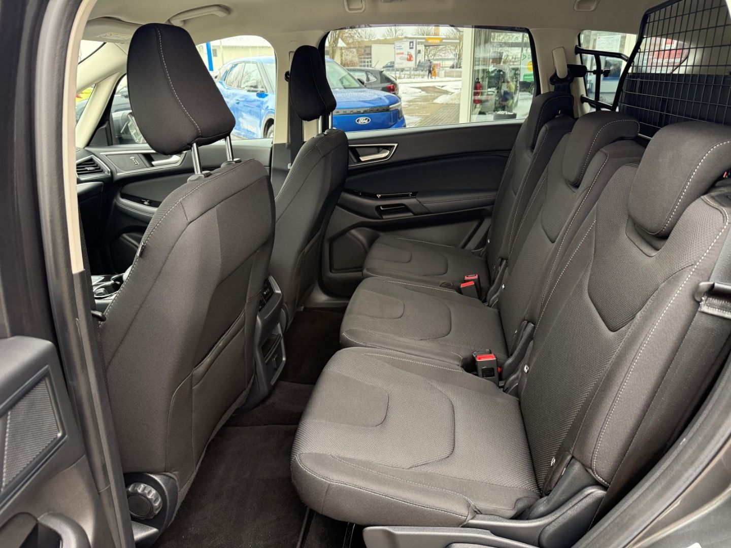 Fahrzeugabbildung Ford S-Max 2.0 EcoBlue Titanium 7-Sitze ACC LED AHK R
