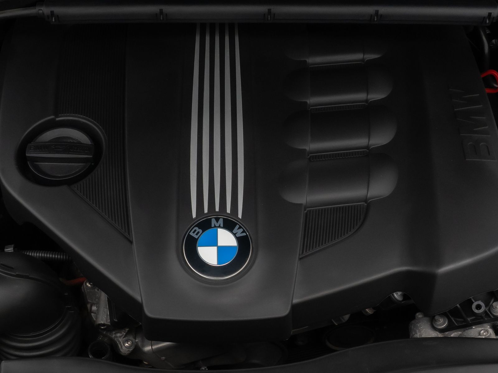 Fahrzeugabbildung BMW 318d GeschwindigReg PDC KlimaAut Freischprech