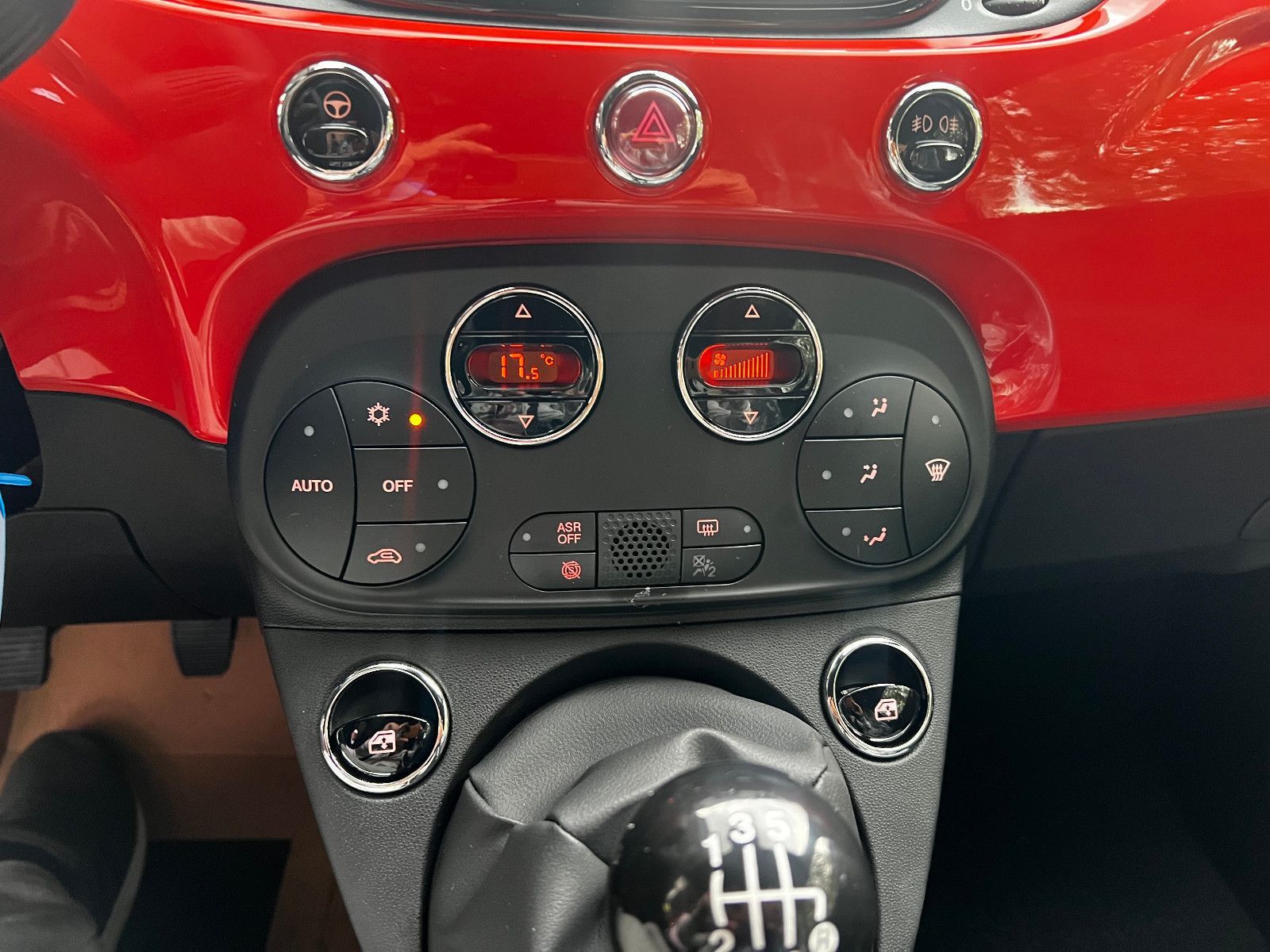 Fahrzeugabbildung Fiat 500C 1.0 Hybrid Dolcevita Cabrio16 Zoll NAVI DAB