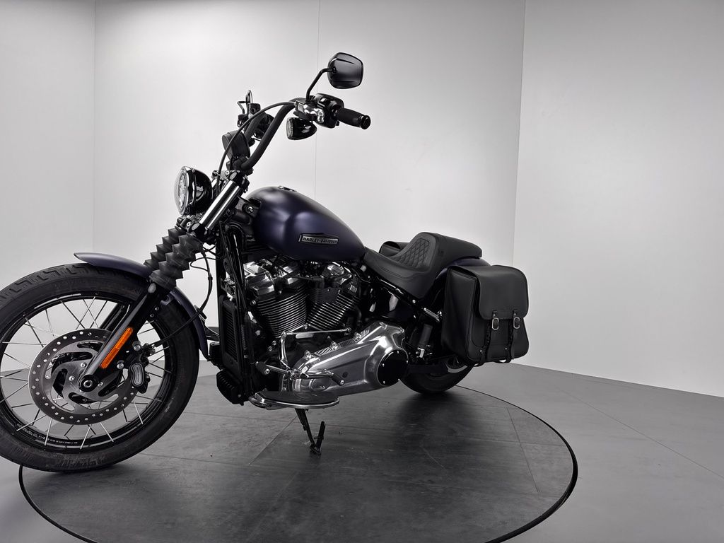 Fahrzeugabbildung Harley-Davidson STREET BOB *NEUWERTIG *ANSCHLUSSGARANTIE 06/29