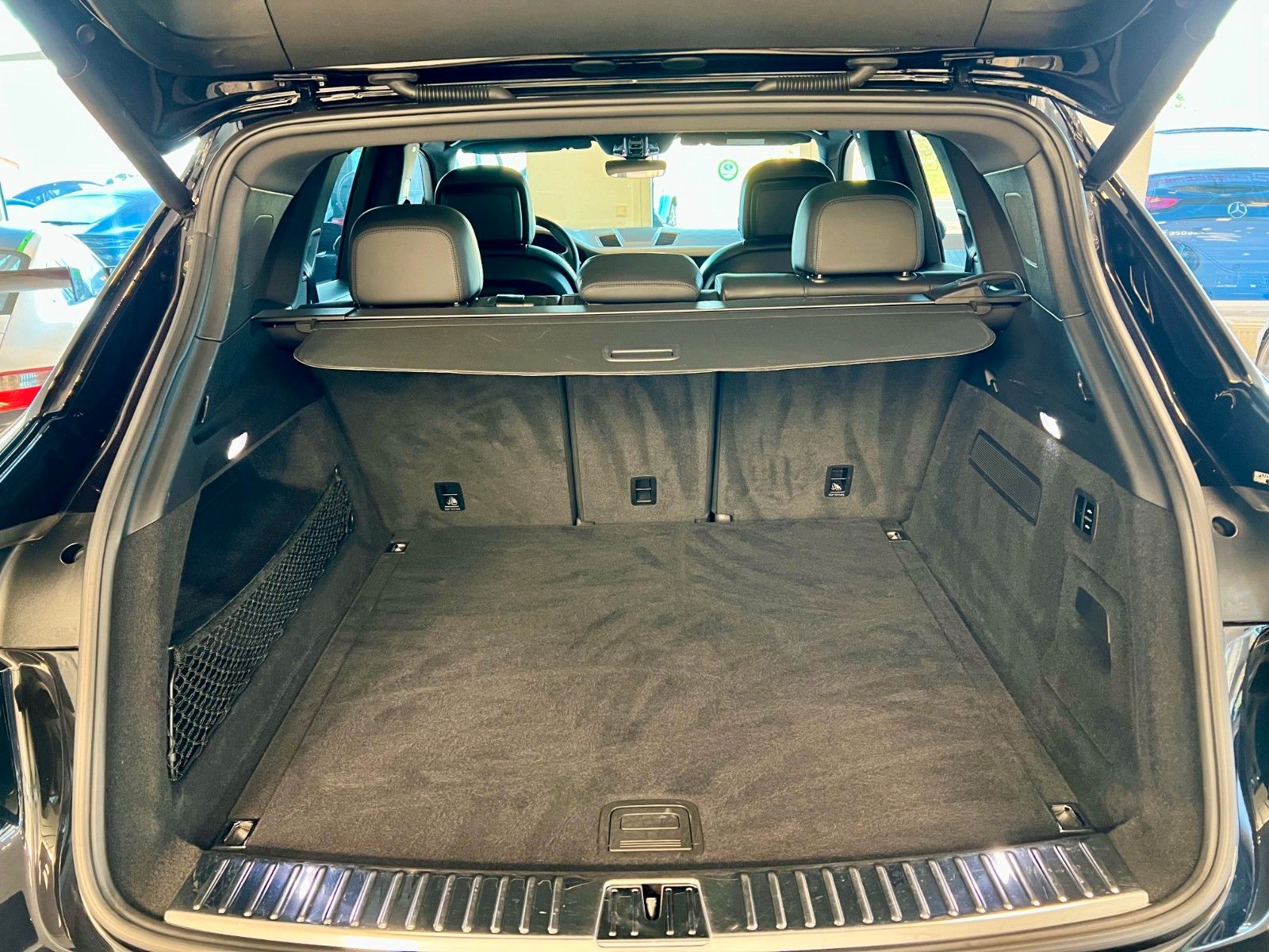 Fahrzeugabbildung Porsche Cayenne S Luftfederung/Panorama/HeadUP/Keyless